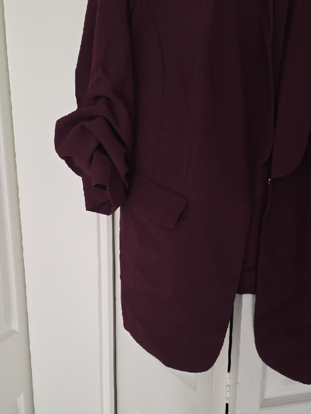 Vince Camuto Burgundy Shawl Collar Open Blazer - Picture 5 of 11